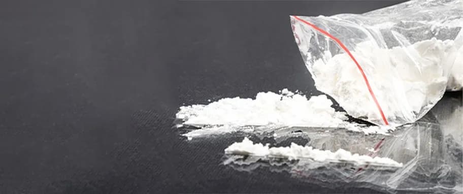 Mefedron vs Kryształ: Kluczowe Różnice, Działanie i Zagrożenia